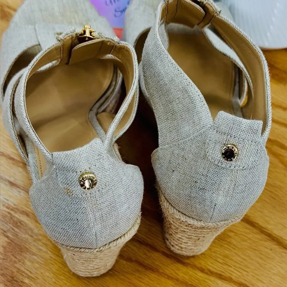 Michael Kors Damita wedge sandals in linen size 9.5